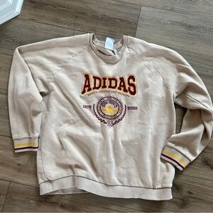 Adidas Vintage-Style Cream Sweatshirt